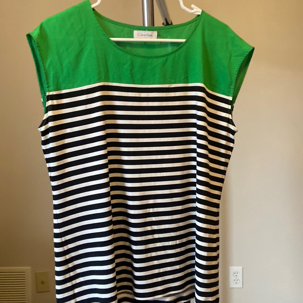 Calvin Klein capped sleeve blouse. Size large